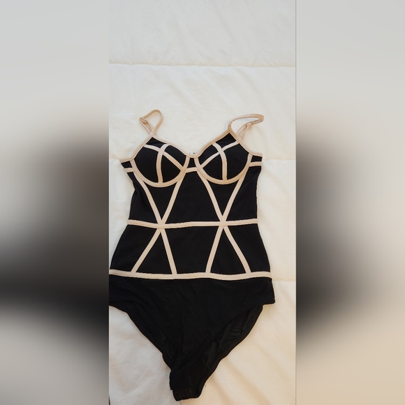 Fashion Nova Bodysuit Size S - Picture 8 of 9